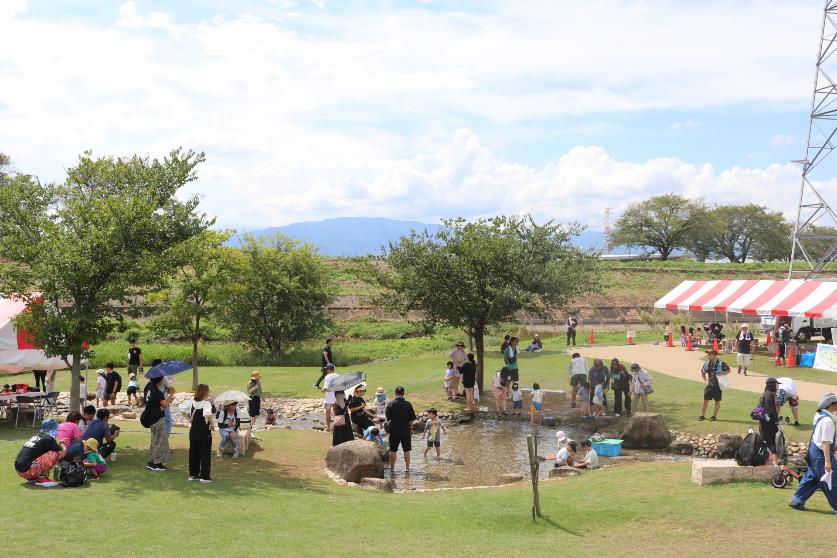 清流平和公園の水辺